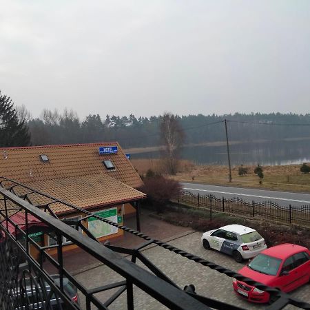 Zajazd Restauracja Machliny Экстерьер фото