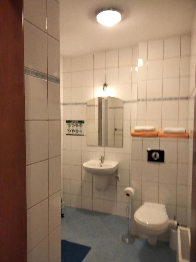 Zajazd Restauracja Machliny Экстерьер фото
