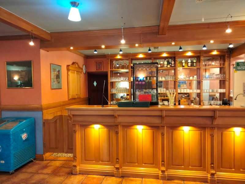 Zajazd Restauracja Machliny Экстерьер фото