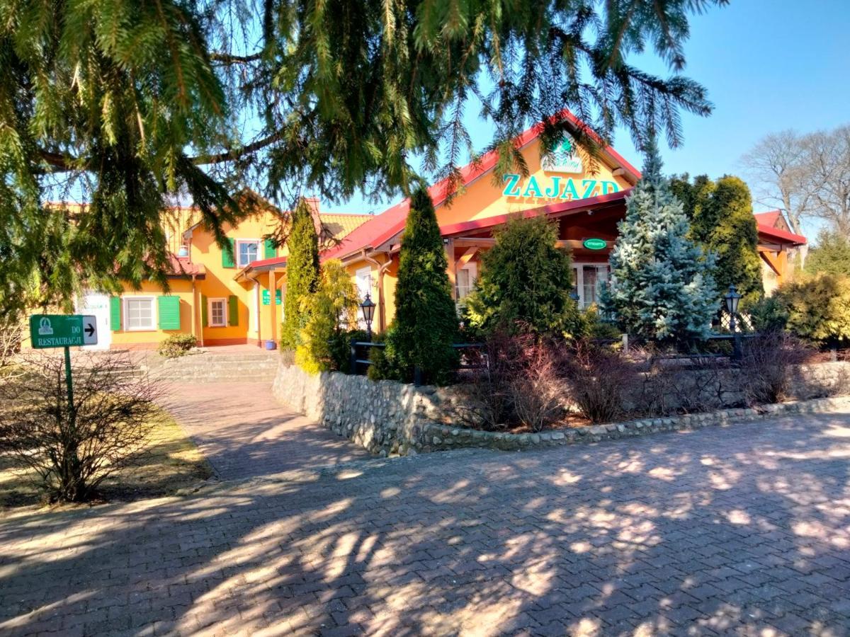 Zajazd Restauracja Machliny Экстерьер фото