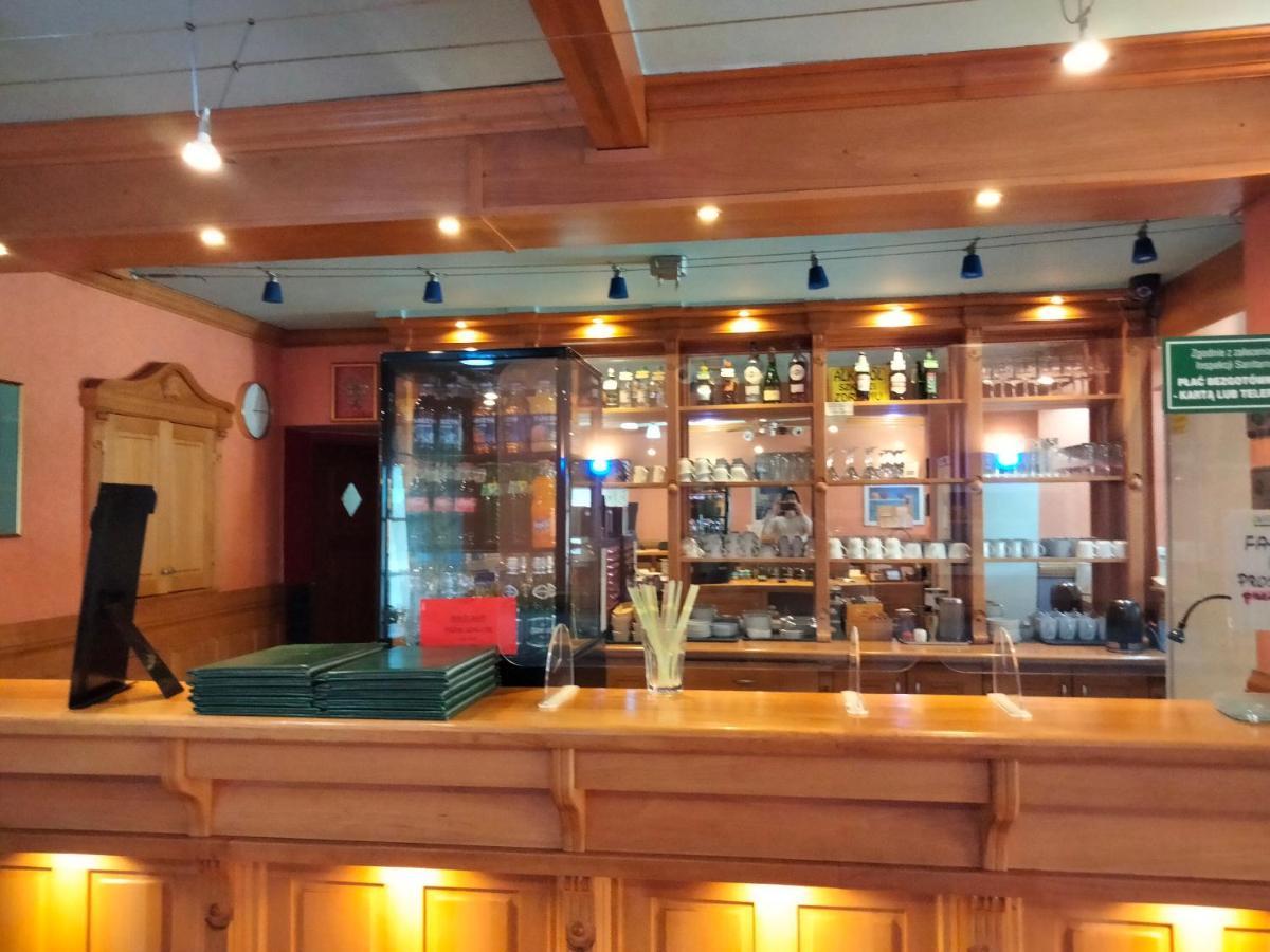 Zajazd Restauracja Machliny Экстерьер фото